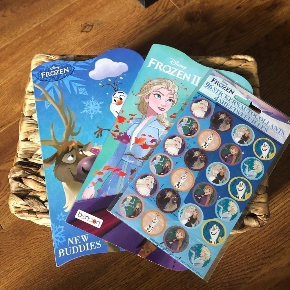 Disney: Frozen: board book & stick bundle